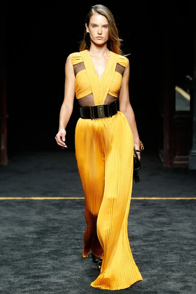 Look 1